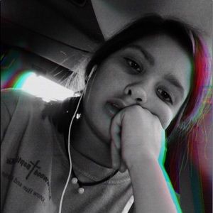 Meet your Posher, Eva